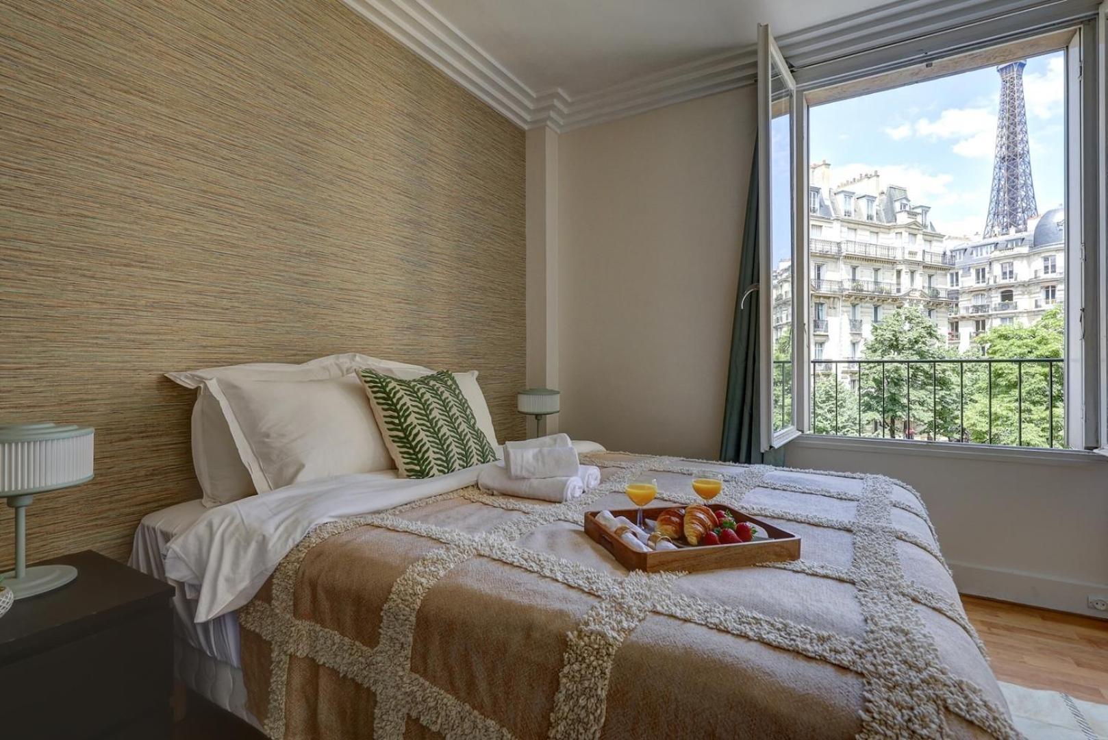 Bnbnook - Charming 1br With Eiffel Tower View Appartement Parijs