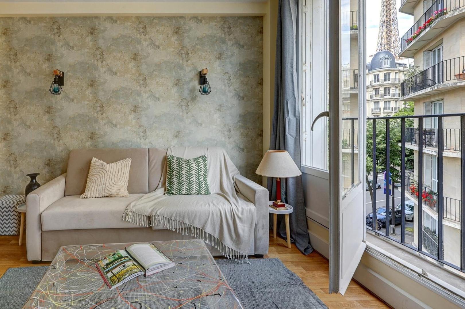 Appartement Bnbnook - Charming 1br With Eiffel Tower View